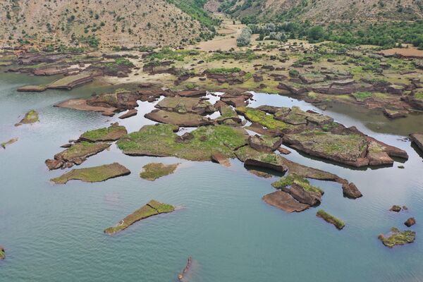 adiyamans-floating-islands-are-being-permanently-preserved-vezir-agency-0-VRNhHq3M Adıyaman's Floating Islands Are Being Permanently Preserved - Vezir Agency