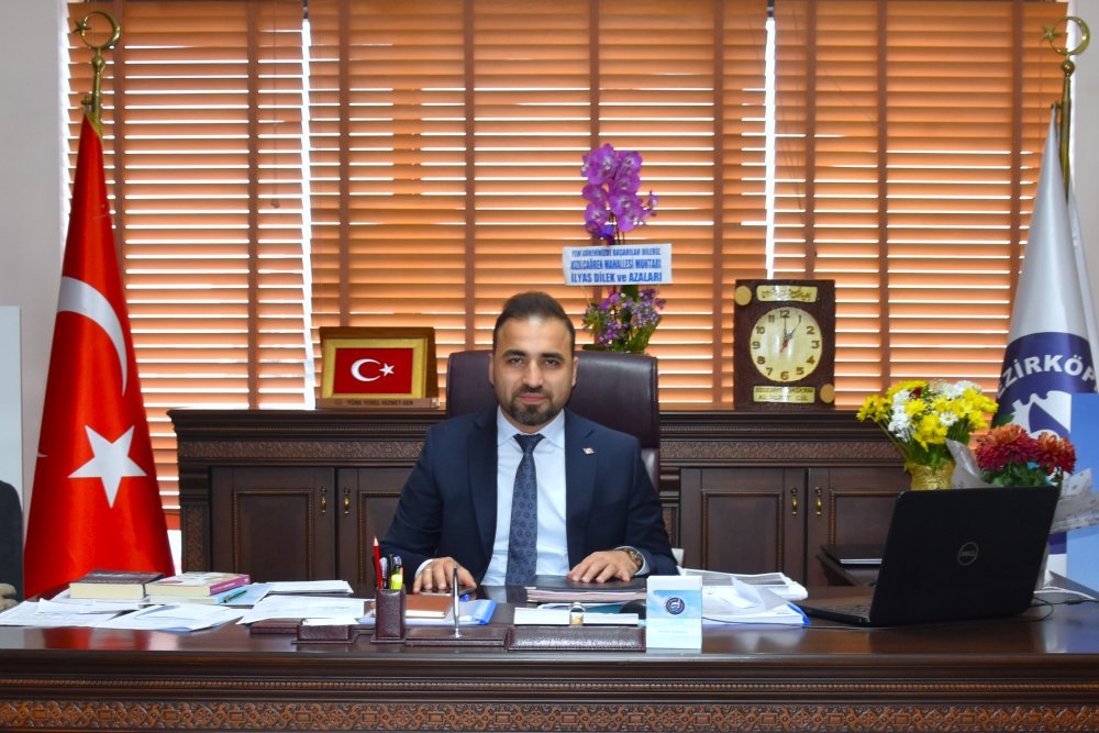 baskan_7726 Vezirköprü Belediye Başkanı Av. Murat Gül’den 19 Mayıs Mesajı