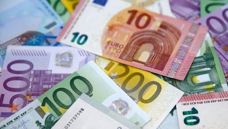 Euro Hits Historic Peak: Breaking Records Once Again
