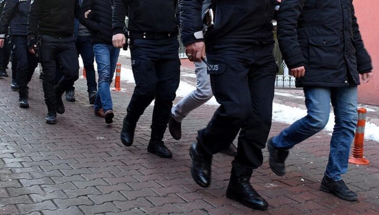 Five Suspects Detained for Blocking and Throwing Stones at Didim City Bus – Vezir Agency