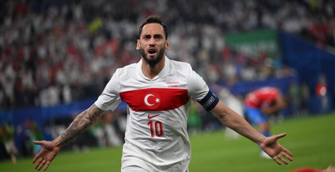 Hakan Çalhanoğlu’s Father Shares Exciting News: His Manager is Coming to Istanbul | Vezir Agency