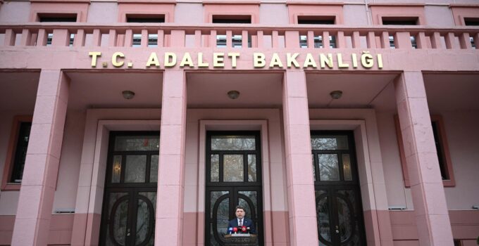 Imamoglu Files Appeal to the Ministry of Justice Regarding DEM Party