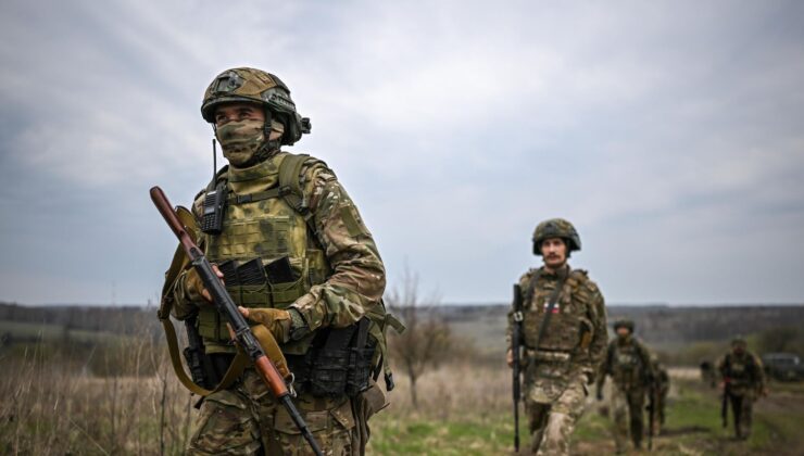 Intense Attack on Ukrainian Airbase in Response to Kiev Regime’s Strikes
