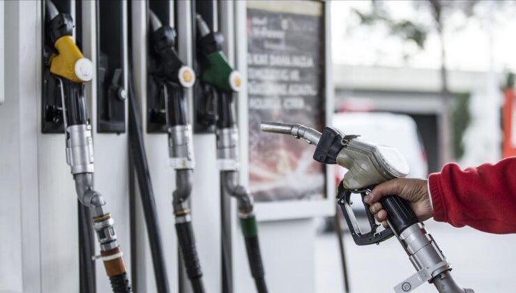 Major Gasoline Price Surge: Nighttime Price Updates Implemented / Vezir Agency