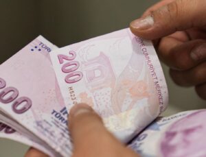 Social Security Expert İsa Karakaş Announces: Will There Be a Raise in the Minimum Wage? / Vezir Agency
