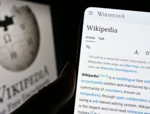 Wikipedia Editors’ Strong Reactions to the Rise of Artificial Intelligence